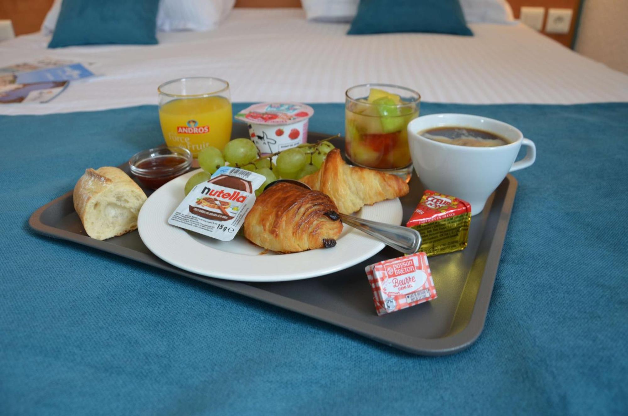 Brit Hotel Caen Herouville Экстерьер фото