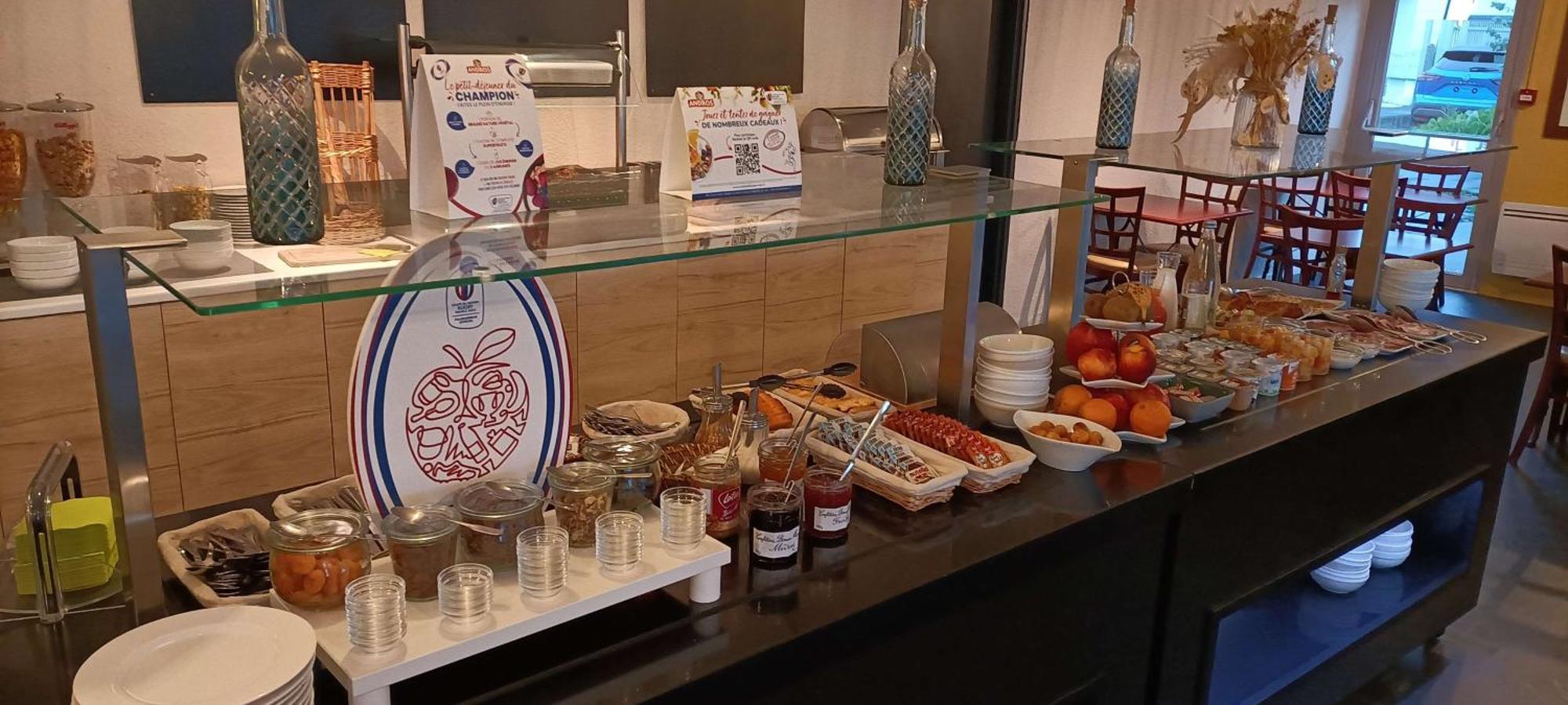 Brit Hotel Caen Herouville Экстерьер фото