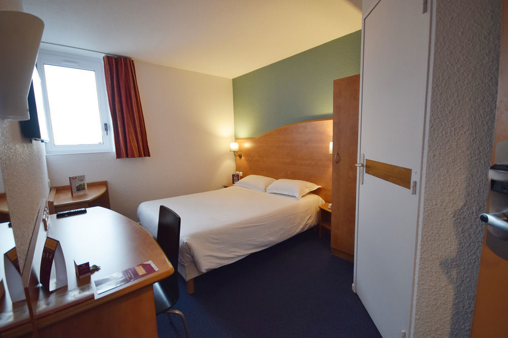 Brit Hotel Caen Herouville Экстерьер фото